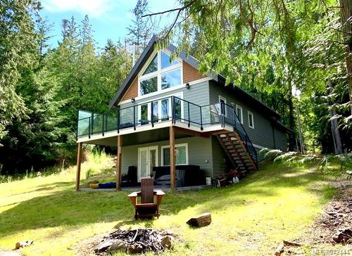 101 Smith Rd, Salt Spring, BC 