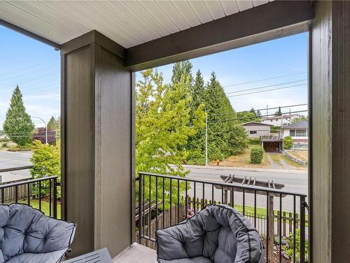 202-2115 Meredith Rd, Nanaimo, BC - Outdoor With Balcony With Exterior