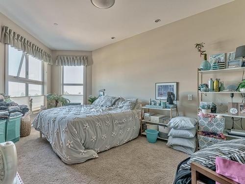 418-6310 Mcrobb Ave, Nanaimo, BC - Indoor Photo Showing Bedroom