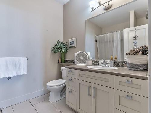 418-6310 Mcrobb Ave, Nanaimo, BC - Indoor Photo Showing Bathroom