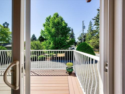 3561 Departure Bay Rd, Nanaimo, BC 