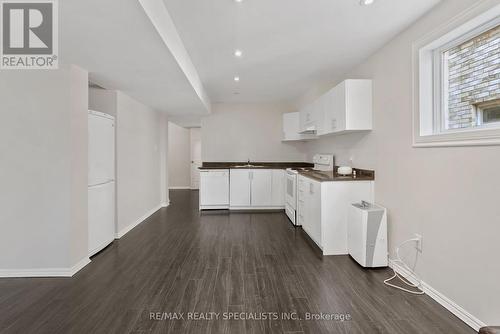 115 Candlewood Drive, Hamilton (Stoney Creek), ON - Indoor Photo Showing Kitchen