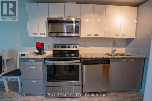 618 - 257 Hemlock Street, Waterloo, ON - Indoor Photo Showing Kitchen With Double Sink