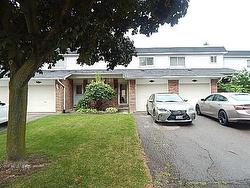 19 Huntsville Street  Hamilton, ON L9A 4X1