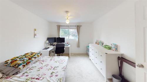 19 Huntsville Street, Hamilton, ON - Indoor Photo Showing Bedroom