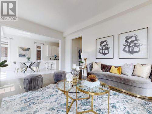 255 Touch Gold Crescent, Aurora (Bayview Southeast), ON - Indoor Photo Showing Living Room