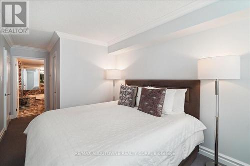 314 - 221 Robinson Street, Oakville (Old Oakville), ON - Indoor Photo Showing Bedroom