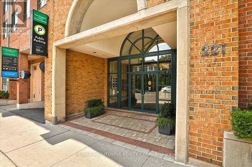 314 - 221 Robinson Street, Oakville (Old Oakville), ON - Outdoor With Exterior