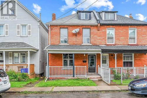 33 Shaw Street, Hamilton (Industrial Sector), ON - Outdoor With Deck Patio Veranda With Facade