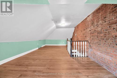 33 Shaw Street, Hamilton, ON - Indoor Photo Showing Other Room