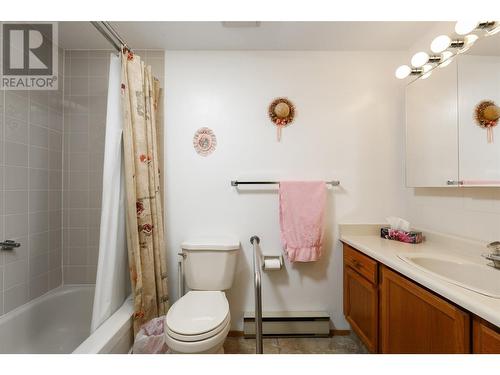 2110 Hoy Street Unit# 101, Kelowna, BC - Indoor Photo Showing Bathroom