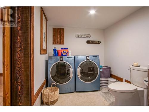 12474 Greystokes Road, Kelowna, BC - Indoor Photo Showing Laundry Room