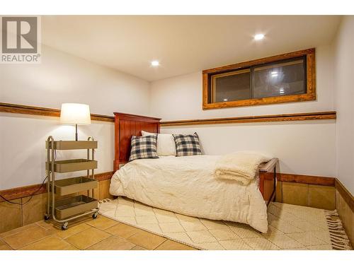 12474 Greystokes Road, Kelowna, BC - Indoor Photo Showing Bedroom