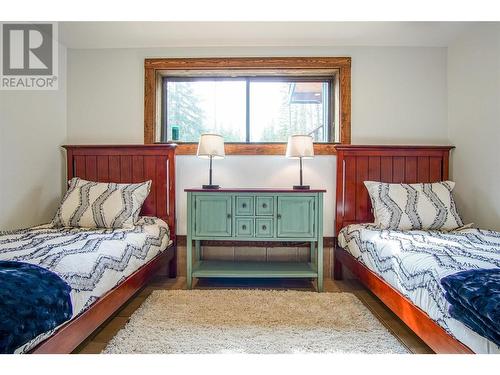 12474 Greystokes Road, Kelowna, BC - Indoor Photo Showing Bedroom