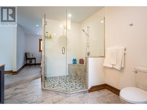 12474 Greystokes Road, Kelowna, BC - Indoor Photo Showing Bathroom