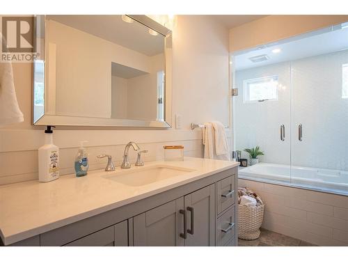 12474 Greystokes Road, Kelowna, BC - Indoor Photo Showing Bathroom