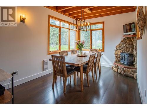 12474 Greystokes Road, Kelowna, BC - Indoor Photo Showing Dining Room