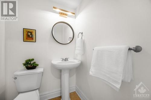 501 Lakeridge Drive, Ottawa, ON - Indoor Photo Showing Bathroom