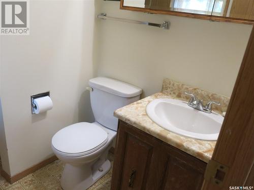 202 Boswell Street, Neudorf, SK - Indoor Photo Showing Bathroom