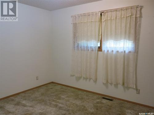 202 Boswell Street, Neudorf, SK - Indoor Photo Showing Other Room