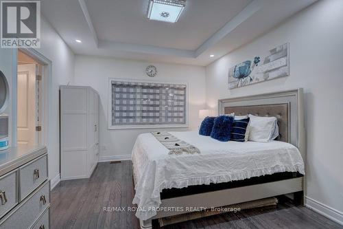 434 Pharmacy Avenue, Toronto (Clairlea-Birchmount), ON - Indoor Photo Showing Bedroom