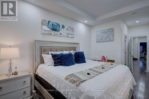 434 Pharmacy Avenue, Toronto (Clairlea-Birchmount), ON - Indoor Photo Showing Bedroom