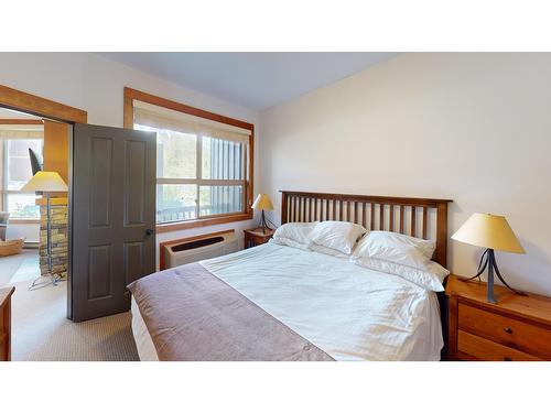 637 A & B - 4559 Timberline Crescent, Fernie, BC - Indoor Photo Showing Bedroom