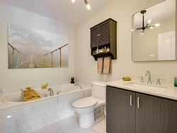 Ensuite bathroom - 