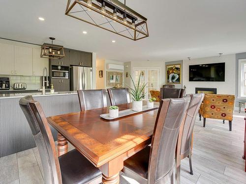 Dining room - 120 Ch. Louis-Dufour, Saint-Sauveur, QC - Indoor Photo Showing Other Room