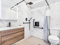 Ensuite bathroom - 