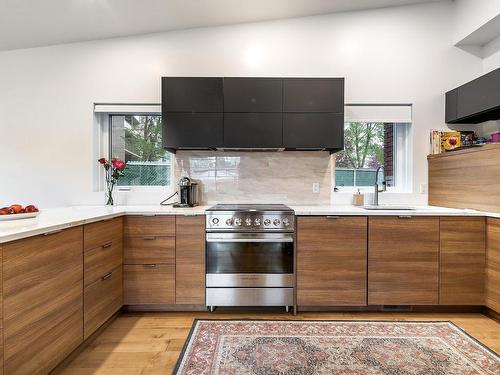 Cuisine - 6716 Ch. Béland, Côte-Saint-Luc, QC - Indoor Photo Showing Kitchen