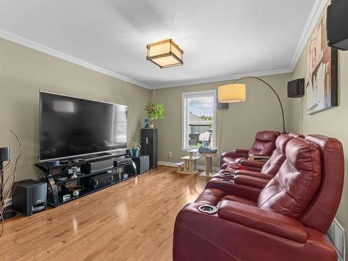 Family room - 2099 Rue De L'Estran, Saint-Jérôme, QC - Indoor Photo Showing Living Room