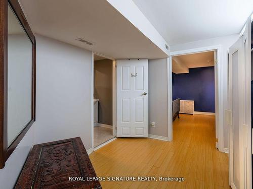 1039 Blairholm Ave, Mississauga, ON - Indoor Photo Showing Other Room