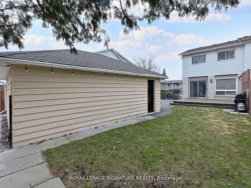 1039 Blairholm Ave, Mississauga, ON - Outdoor