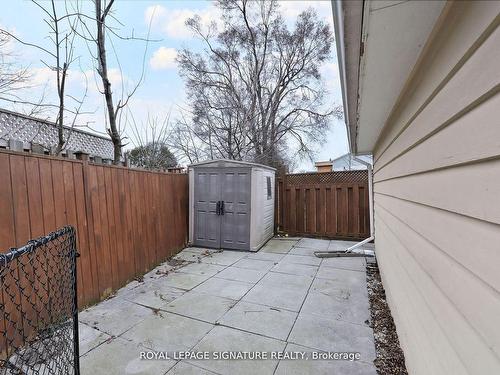 1039 Blairholm Ave, Mississauga, ON - Outdoor