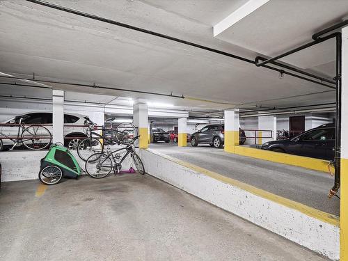 Parking - 504-175 Rue William-Paul, Montréal (Verdun/Île-Des-Soeurs), QC - Indoor Photo Showing Garage