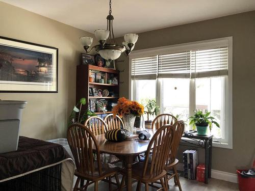 155 Prospect Avenue, Thunder Bay, ON - Indoor Photo Showing Dining Room