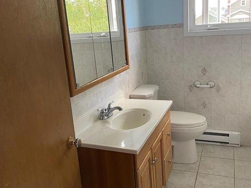 208 Quebec Street, Schreiber, ON - Indoor Photo Showing Bathroom