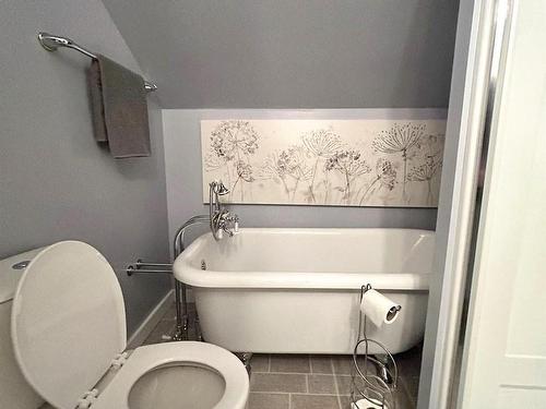 22 Stevens Avenue, Marathon, ON - Indoor Photo Showing Bathroom