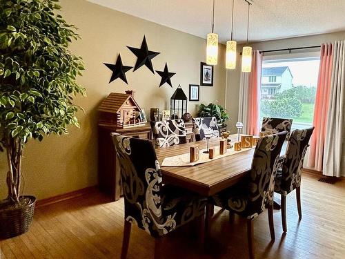 22 Stevens Avenue, Marathon, ON - Indoor Photo Showing Dining Room