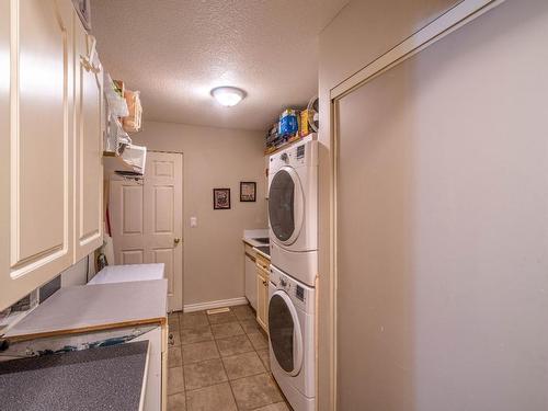 1833 Parkcrest Ave, Kamloops, BC - Indoor Photo Showing Laundry Room