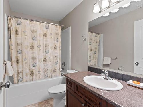 28-2365 Abbeyglen Way, Kamloops, BC - Indoor Photo Showing Bathroom