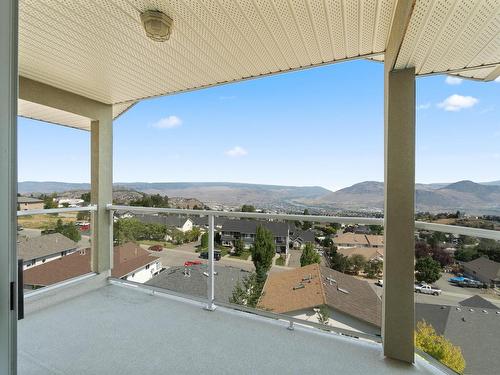 28-2365 Abbeyglen Way, Kamloops, BC - Outdoor With View