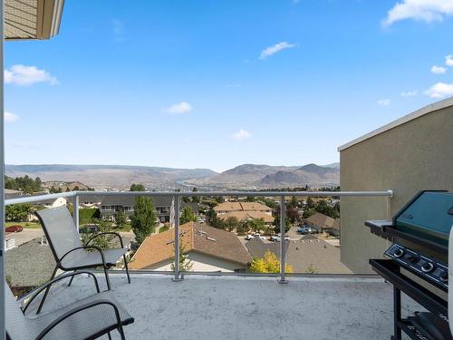 28-2365 Abbeyglen Way, Kamloops, BC - Outdoor With View