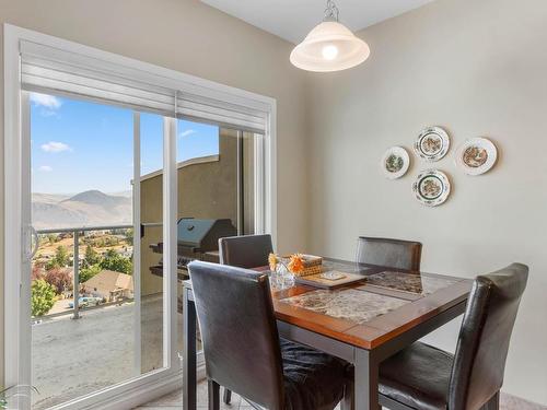 28-2365 Abbeyglen Way, Kamloops, BC - Indoor Photo Showing Dining Room