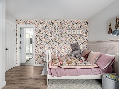 324 Orchard Lake Road, Kamloops, BC - Indoor Photo Showing Bedroom