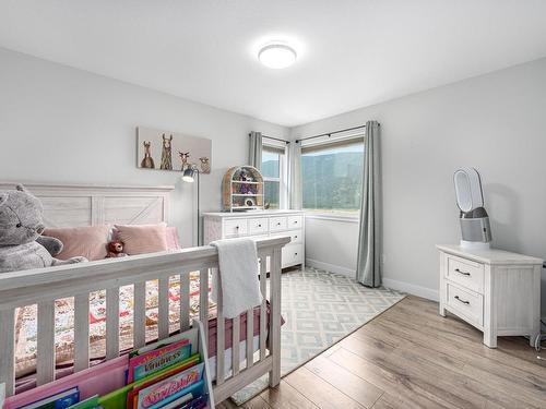 324 Orchard Lake Road, Kamloops, BC - Indoor Photo Showing Bedroom