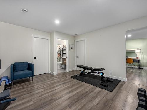 324 Orchard Lake Road, Kamloops, BC - Indoor Photo Showing Gym Room