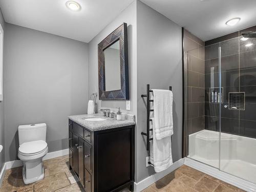 841 Gleneagles Drive, Kamloops, BC - Indoor Photo Showing Bathroom