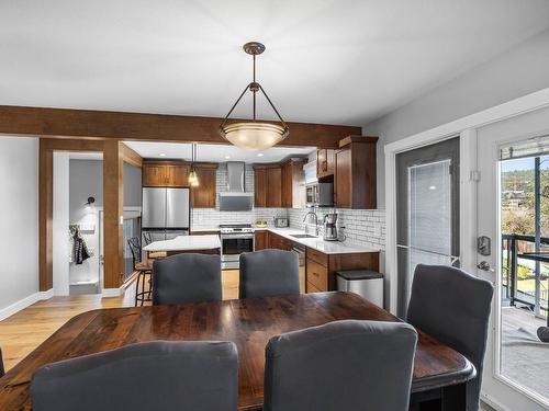 841 Gleneagles Drive, Kamloops, BC - Indoor Photo Showing Dining Room